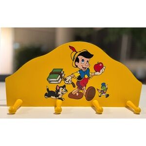 Vintage Disney/Schmid Pinocchio Wooden Wall Rack 4-Peg Coat Hanger RARE